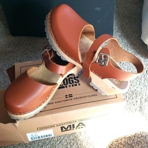 Cognac Brown Freja MIA clogs New in box size 9 (90)